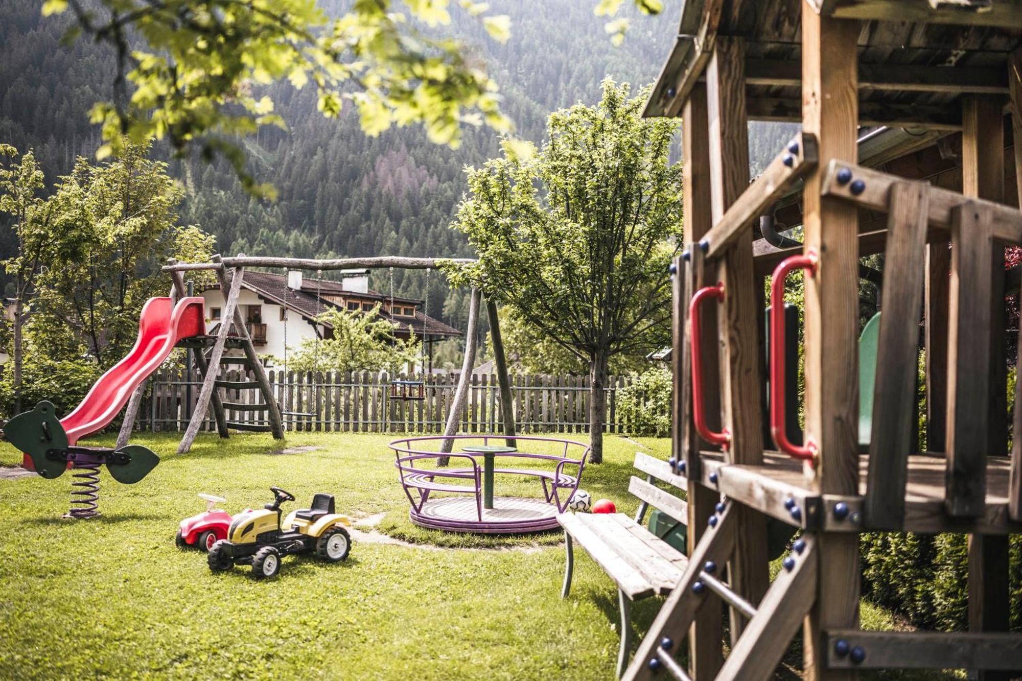 Familienhotel Viktoria Ultimo Exteriér fotografie