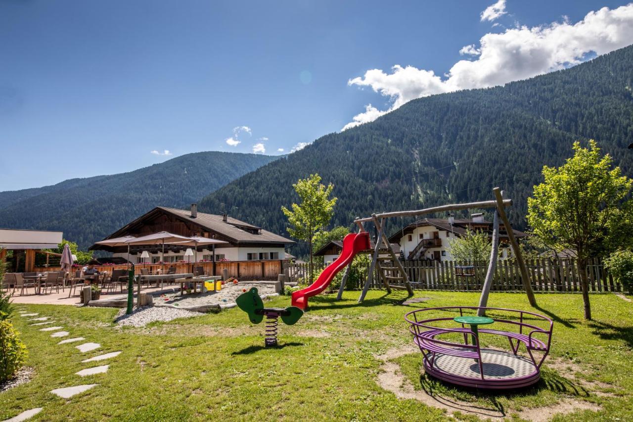 Familienhotel Viktoria Ultimo Exteriér fotografie