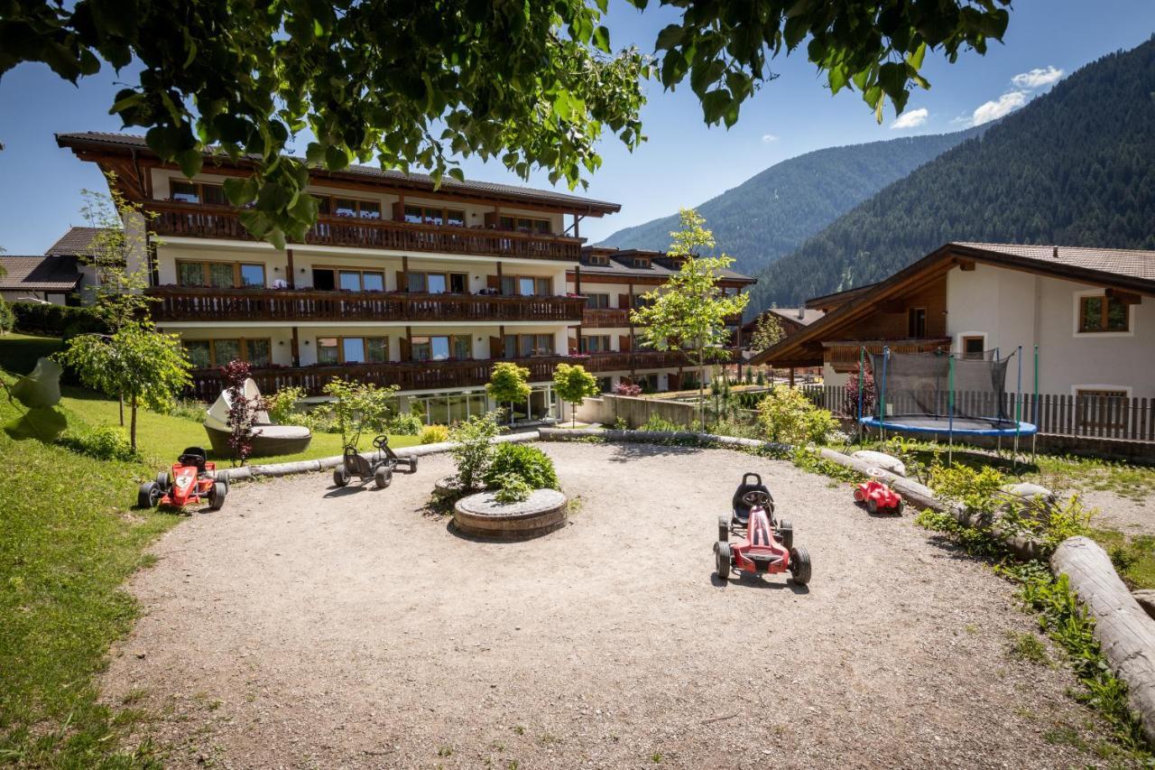 Familienhotel Viktoria Ultimo Exteriér fotografie